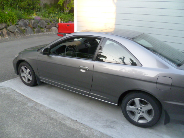 2004 Honda civic ex 2-door coupe #3